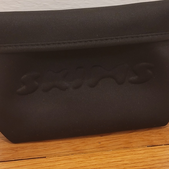 SKIMS NEOPRENE POUCH BAG - Picture 3 of 4